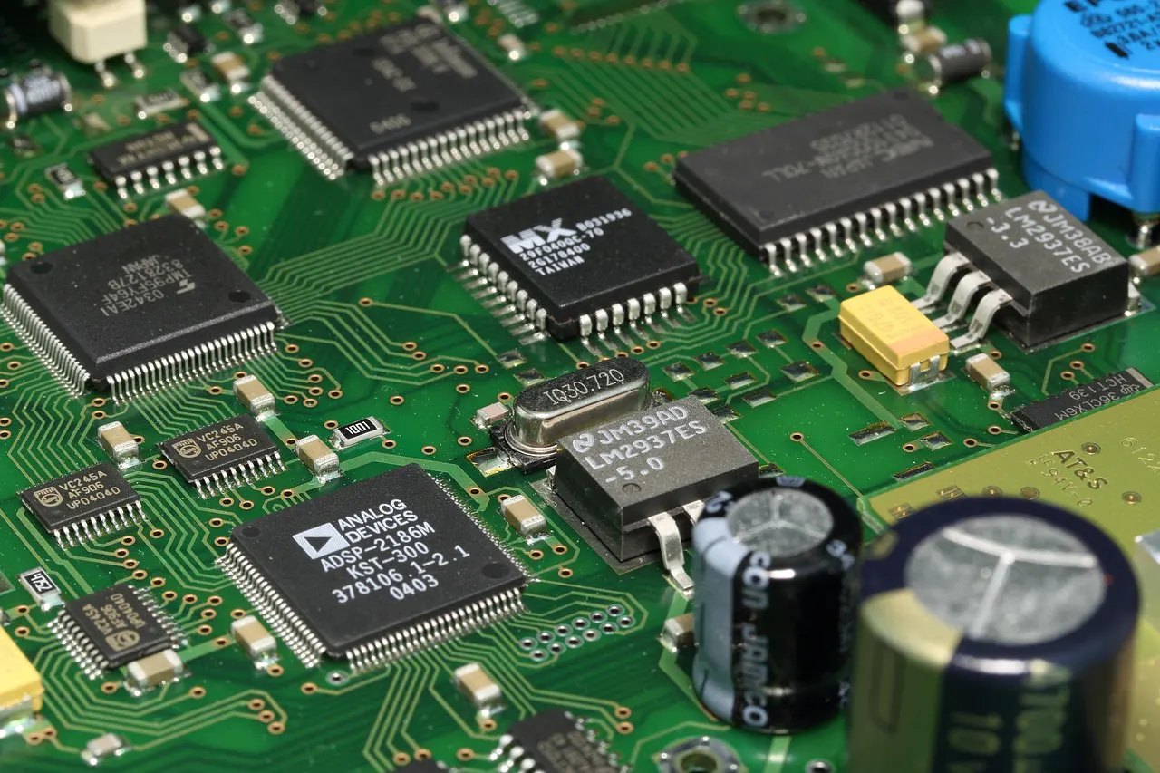 Overcoming Electronics Supply Chain Disruptions: A Guide for OEMs and Distributors