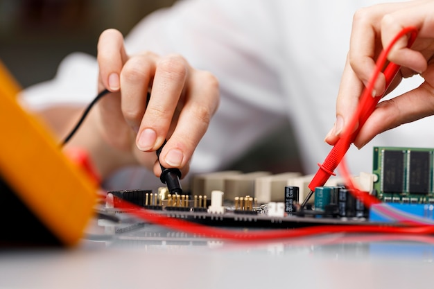 Buy Electronic Components in Bulk: Your Guide with AIChipLink