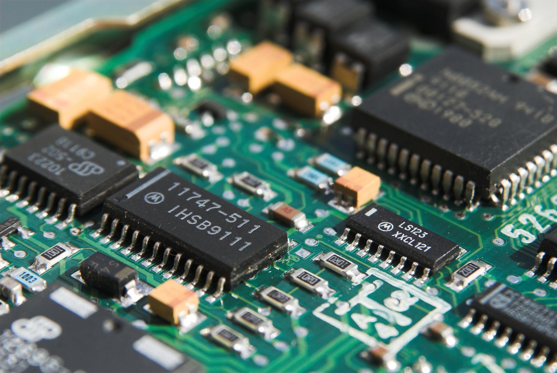 Electronic ICs Sourcing on AIChipLink.com