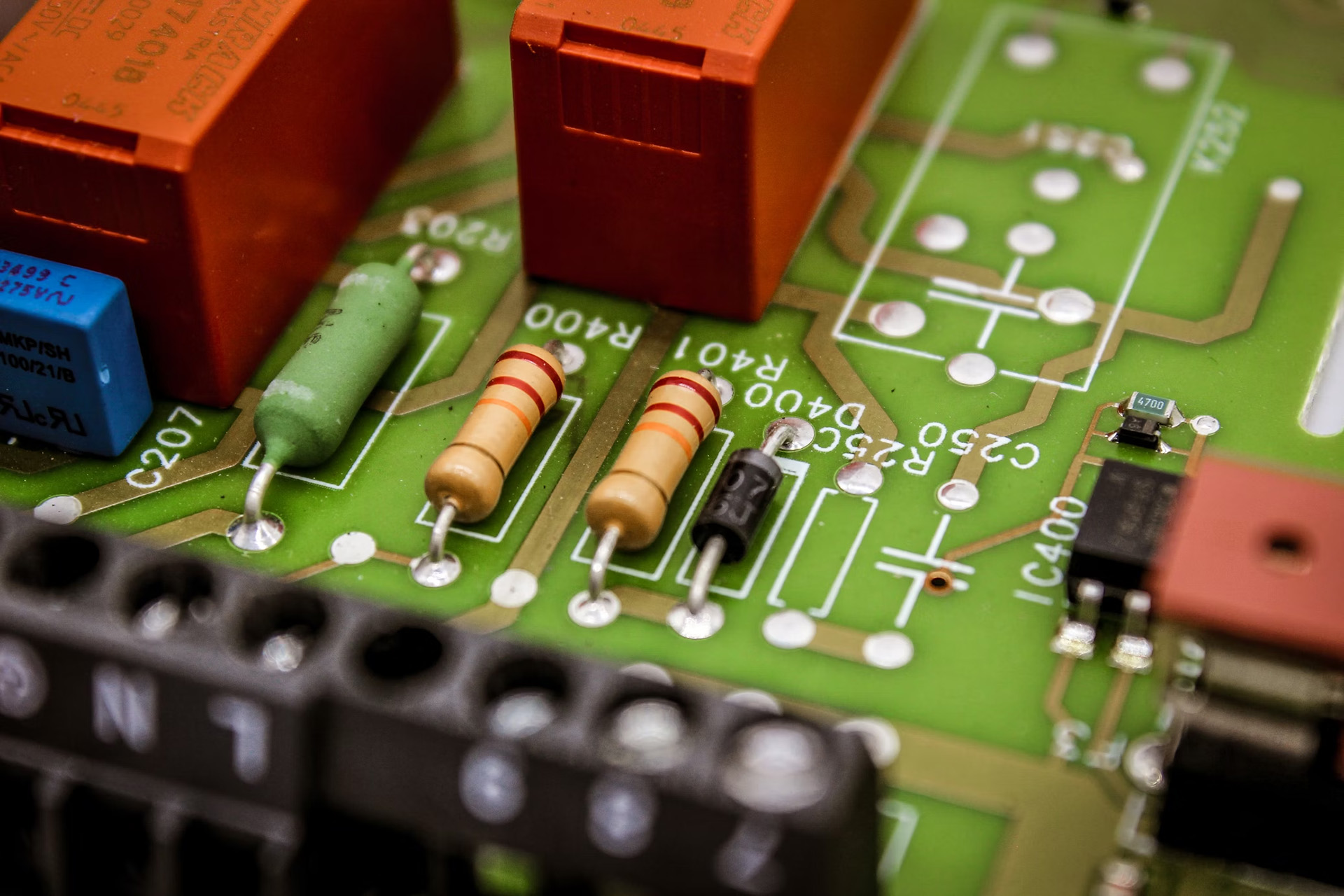 Why Choose AIChipLink for Your Electronic Component Needs