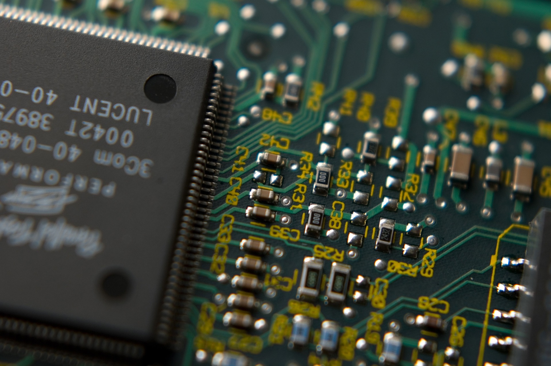 2SC2240 Transistor: Datasheet, Pinout, Equivalents